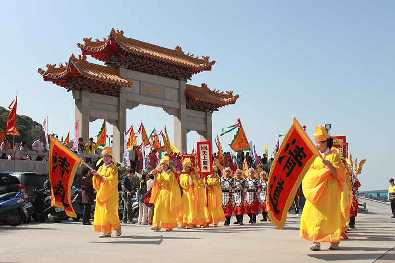 天庭仙女引路、天兵天將護衛